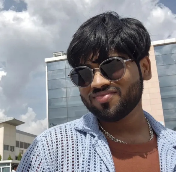Avinash, casual portrait